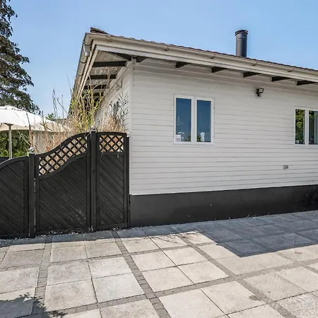 Pet Friendly In With Kitchen Apartment Nyborg